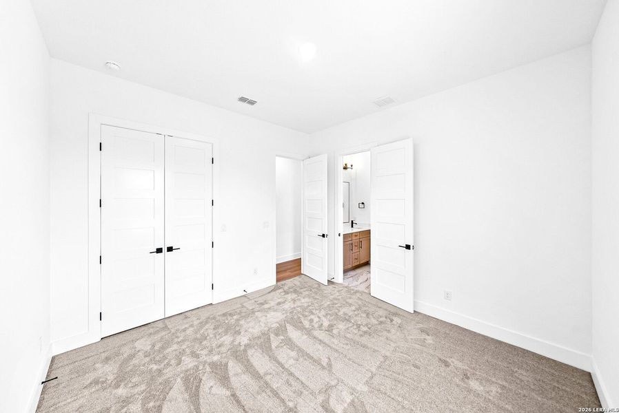 Spacious, unfurnished interior of a new home in , Spring Branch (Image 25).