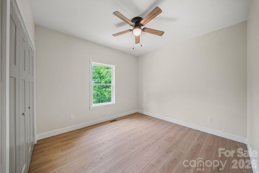 Spacious, unfurnished interior of a new home in , Waynesville (Image 19).