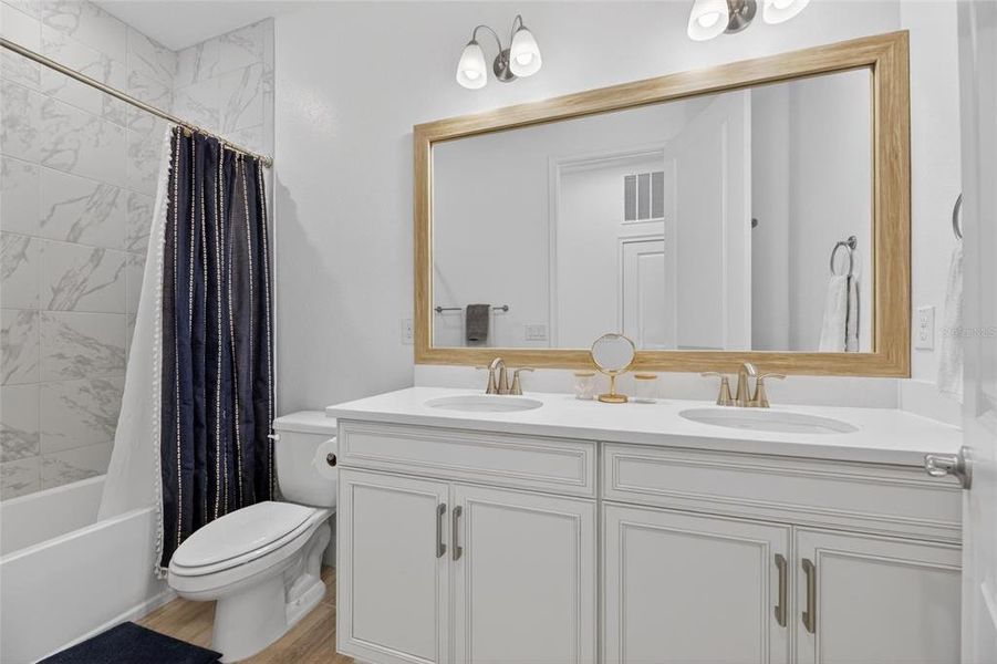 Furnished interior view inside a new home in , Apollo Beach (Image 48).