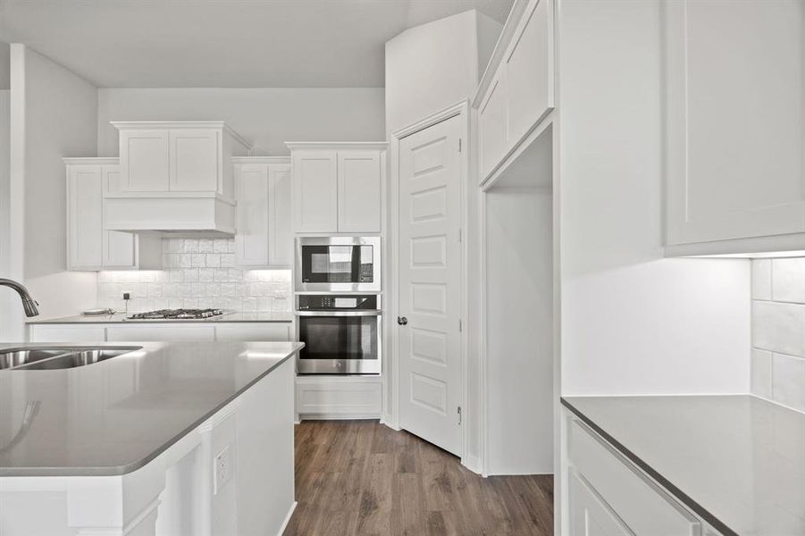 11-web-or-mls-609-bonnie-rose-ln