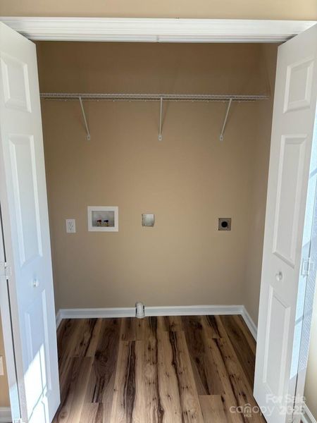 Spacious, unfurnished interior of a new home in , Shelby (Image 10).