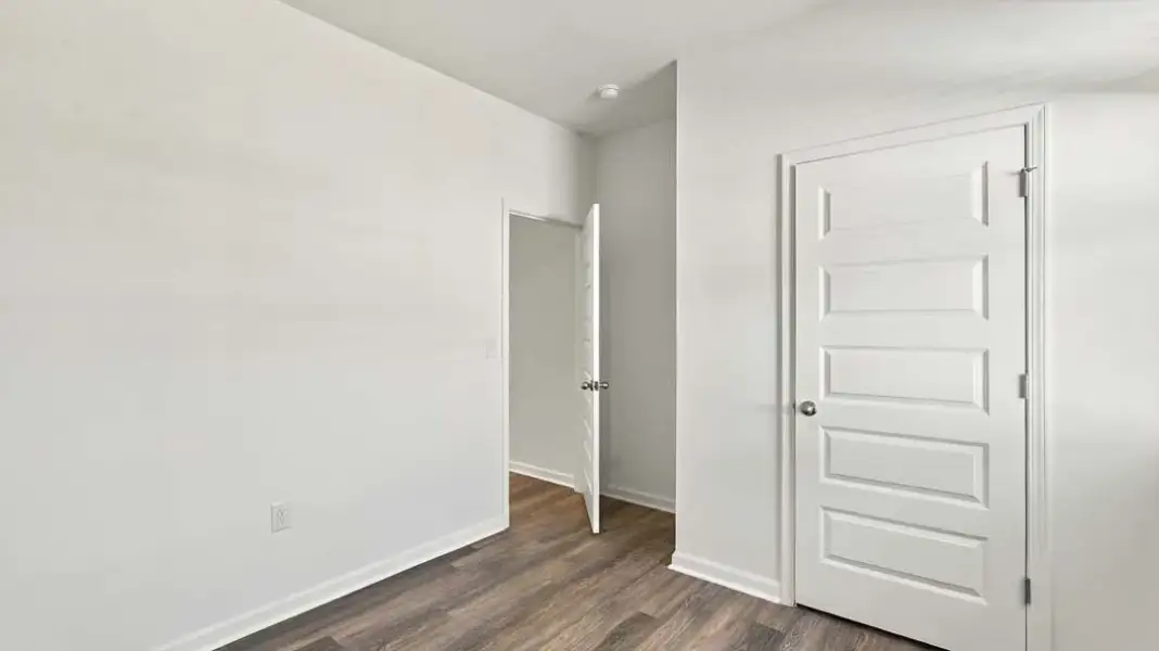 Spacious, unfurnished interior of a new home in The Lakes at North Glynn, Brunswick (Image 28).