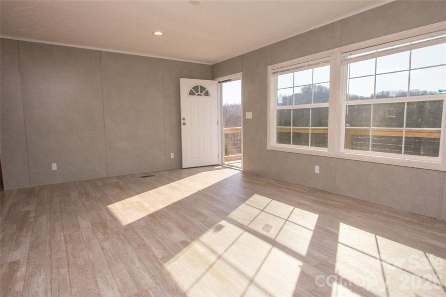 Living Room w/ Mountain Views