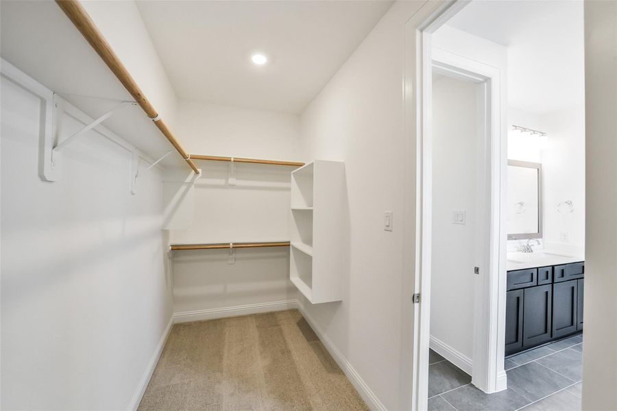 Spacious, unfurnished interior of a new home in Sienna 40', Missouri City (Image 20). Spacious, unfurnished interior of a new home in Sienna 40', Missouri City (Image 20).