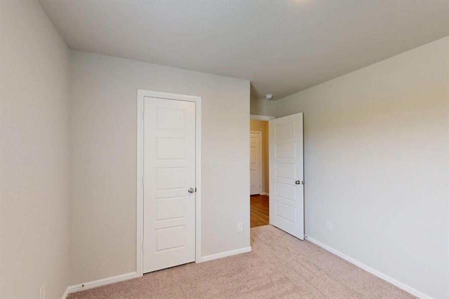 Spacious, unfurnished interior of a new home in Forest Park, Princeton (Image 31).