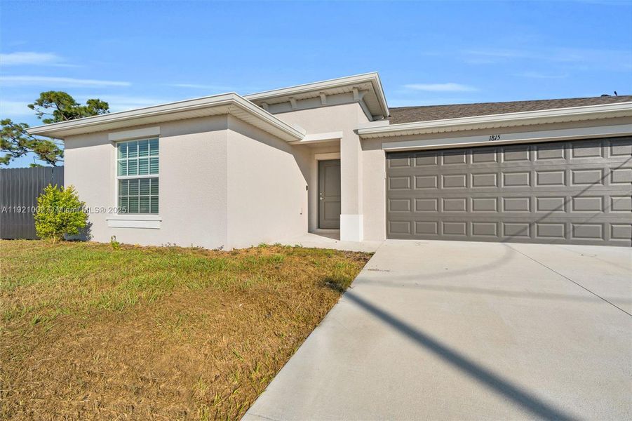 Exterior details and patio area of a home in , Cape Coral (Image 3). Exterior details and patio area of a home in , Cape Coral (Image 3).