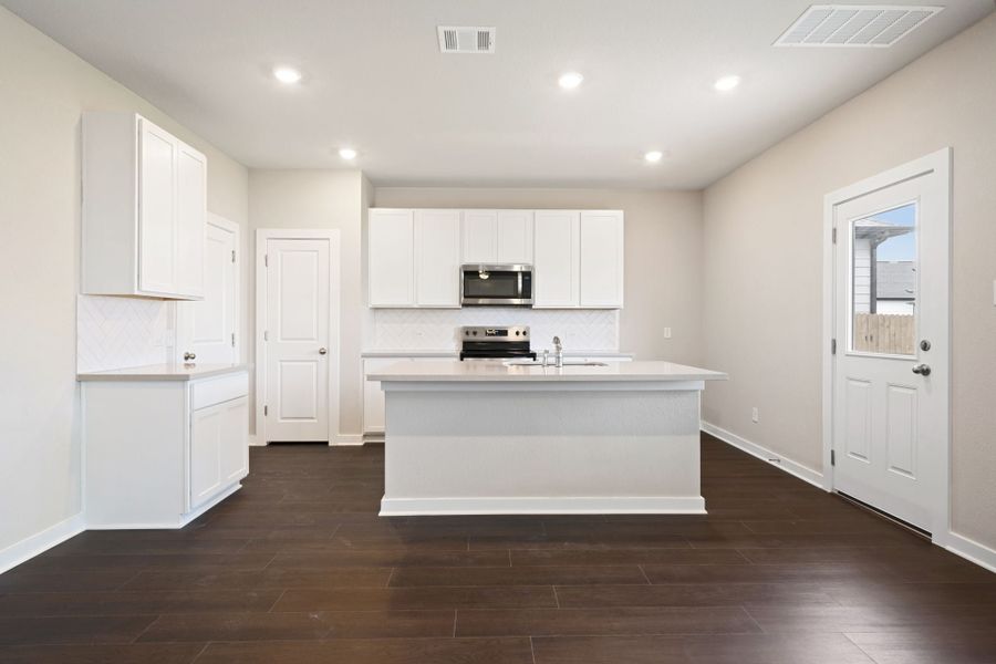 New Home in Elgin, TX.  - Slide 10