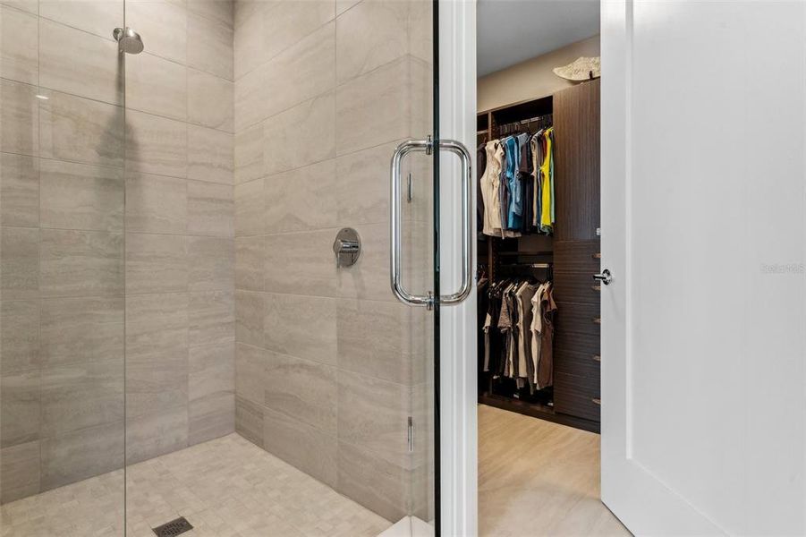 Furnished interior view inside a new home in , Sarasota (Image 22).