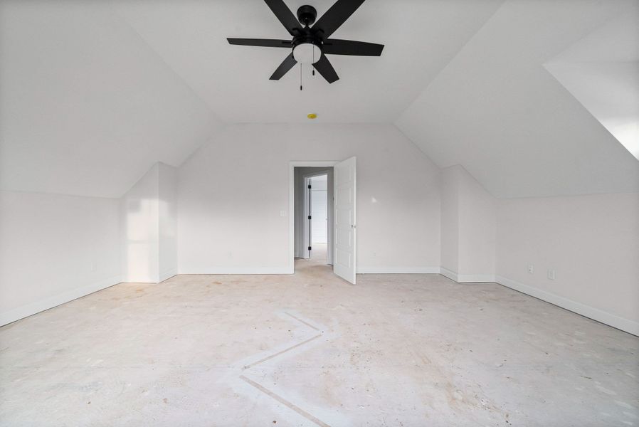 Spacious, unfurnished interior of a new home in Cherry Fields, Clarksville (Image 4).