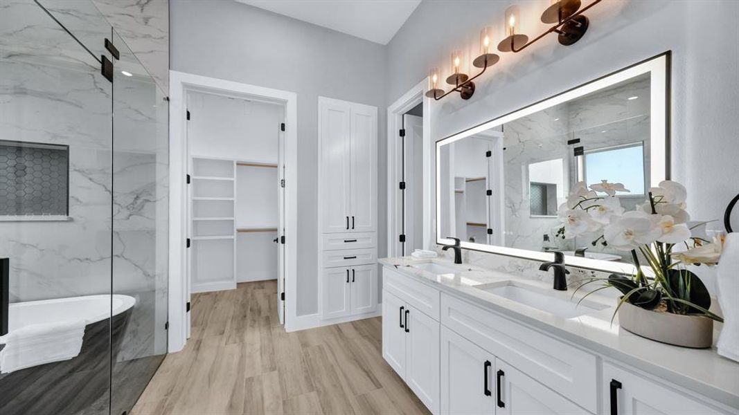 Furnished interior view inside a new home in , Weatherford (Image 24).