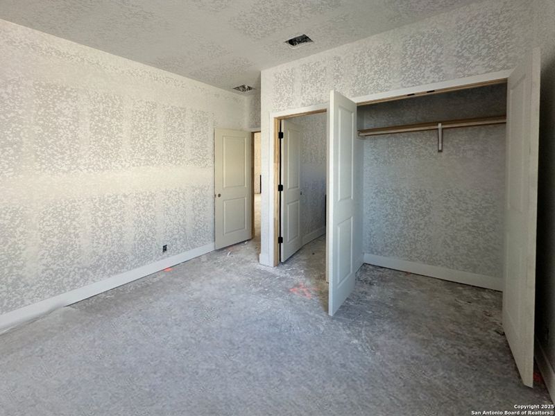 Spacious, unfurnished interior of a new home in Sunday Creek at Kinder Ranch, San Antonio (Image 11). Spacious, unfurnished interior of a new home in Sunday Creek at Kinder Ranch, San Antonio (Image 11).
