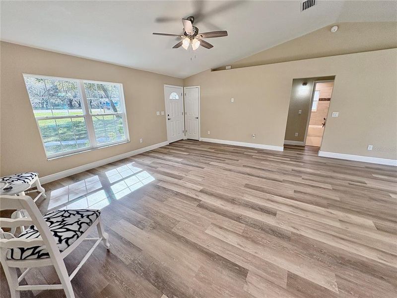 Spacious, unfurnished interior of a new home in , Summerfield (Image 23).