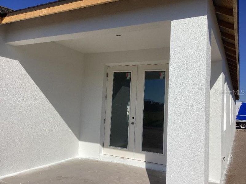 Exterior details and patio area of a home in Sunbrooke, St. Cloud (Image 2). Exterior details and patio area of a home in Sunbrooke, St. Cloud (Image 2).