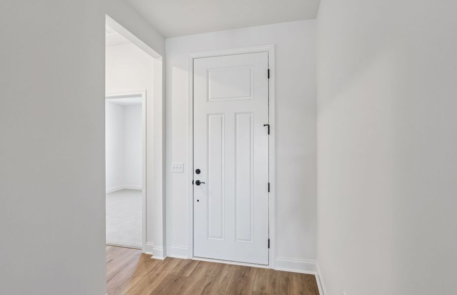 Spacious, unfurnished interior of a new home in Del Webb Southern Harmony, Murfreesboro (Image 45).