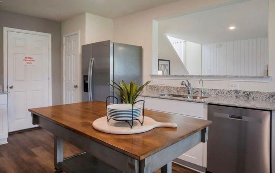 Furnished interior view inside a new home in The Pines At Seven Coves, Conroe (Image 12). Furnished interior view inside a new home in The Pines At Seven Coves, Conroe (Image 12).