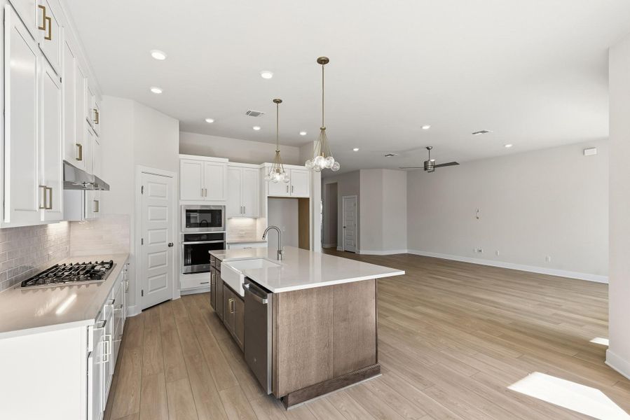 Kitchen - Family Room