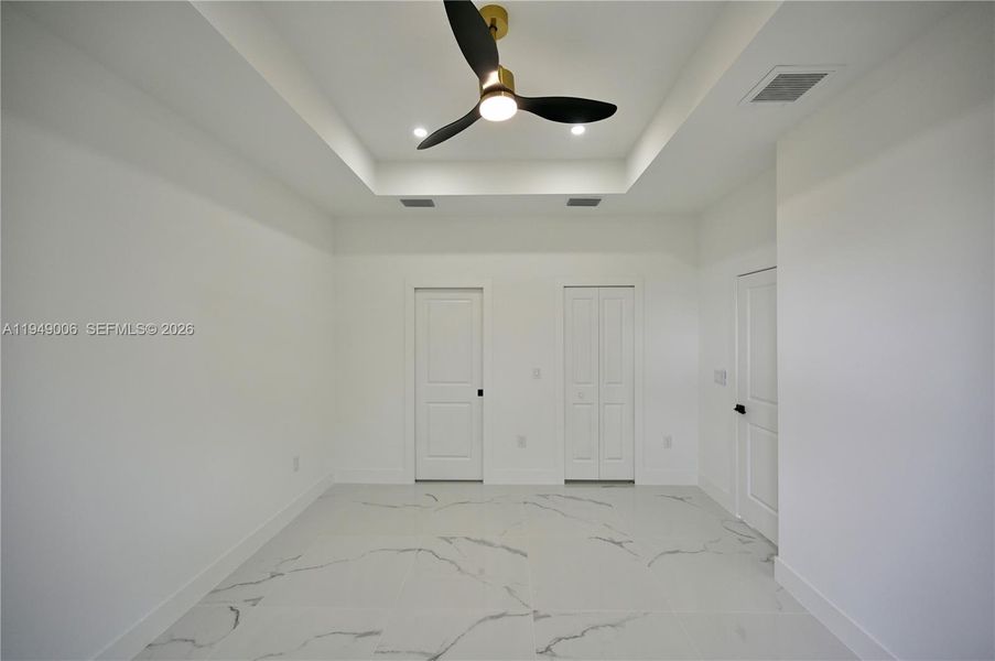 Spacious, unfurnished interior of a new home in , Lehigh Acres (Image 40).