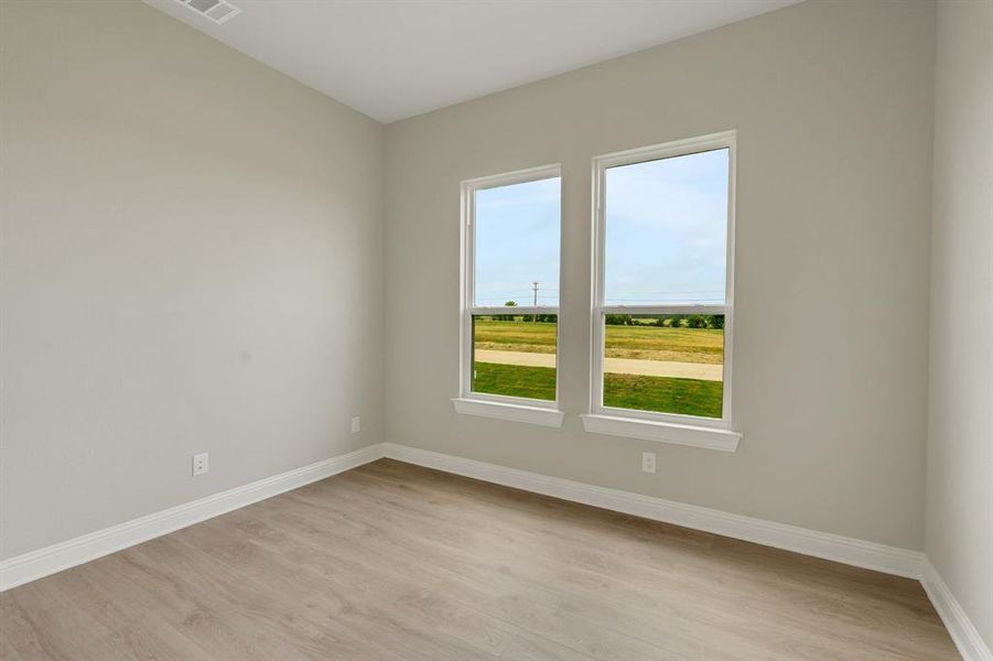 Spacious, unfurnished interior of a new home in Highland Crossing, Celina (Image 18).