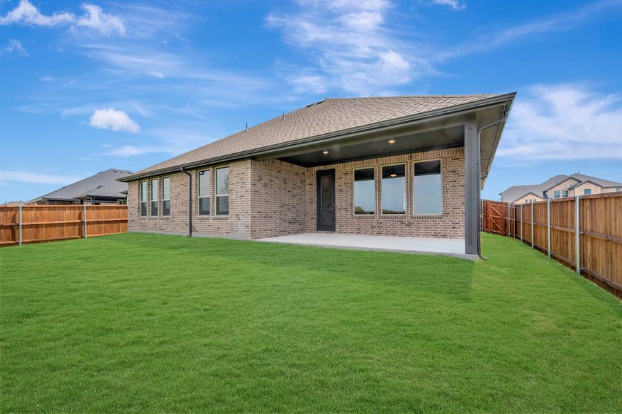 Exterior details and patio area of a home in LaPrelle, Fort Worth (Image 3).
