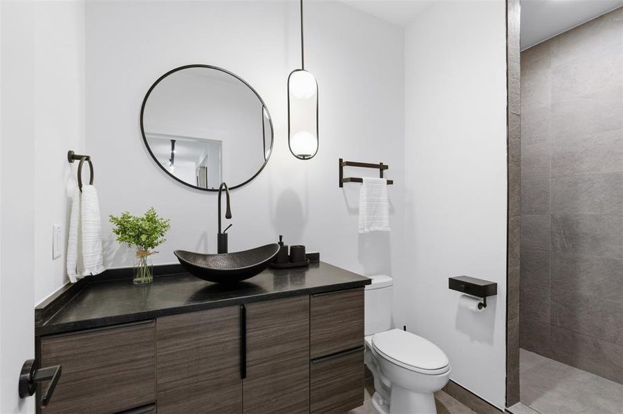 Furnished interior view inside a new home in , Dallas (Image 11).