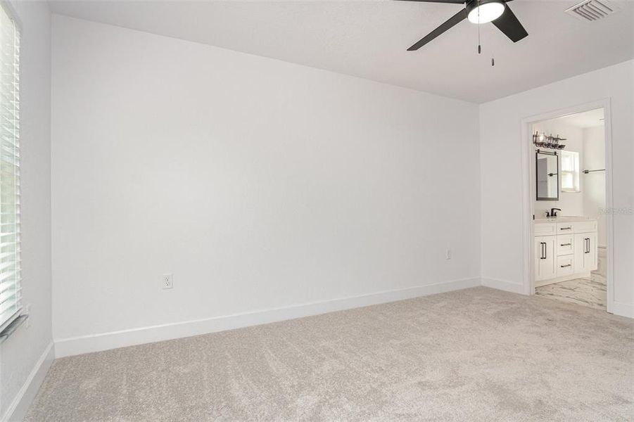 Spacious, unfurnished interior of a new home in , Sanford (Image 29).