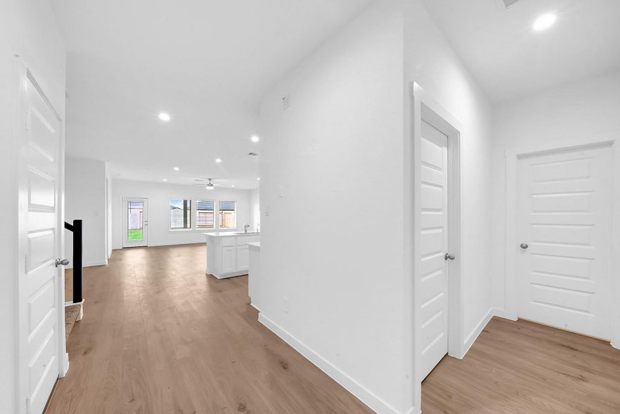 Spacious, unfurnished interior of a new home in Holly Ridge, Rosenberg (Image 20). Spacious, unfurnished interior of a new home in Holly Ridge, Rosenberg (Image 20).
