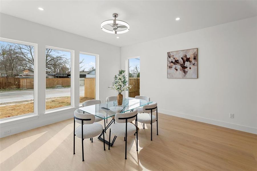 Furnished interior view inside a new home in , Dallas (Image 30).