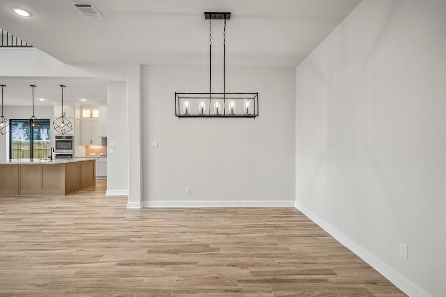 Spacious, unfurnished interior of a new home in Sienna 70' Lots, Missouri City (Image 35). Spacious, unfurnished interior of a new home in Sienna 70' Lots, Missouri City (Image 35).