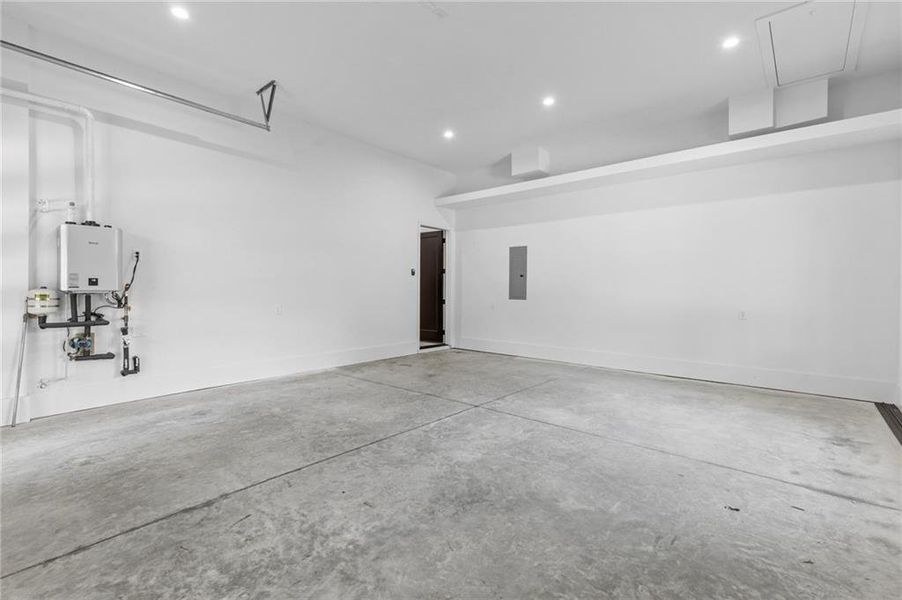 Spacious, unfurnished interior of a new home in , Winder (Image 25).