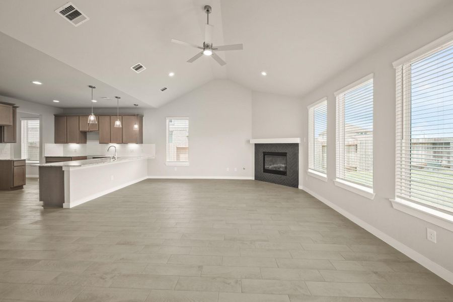 Spacious, unfurnished interior of a new home in Beacon Hill, Waller (Image 10). Spacious, unfurnished interior of a new home in Beacon Hill, Waller (Image 10).