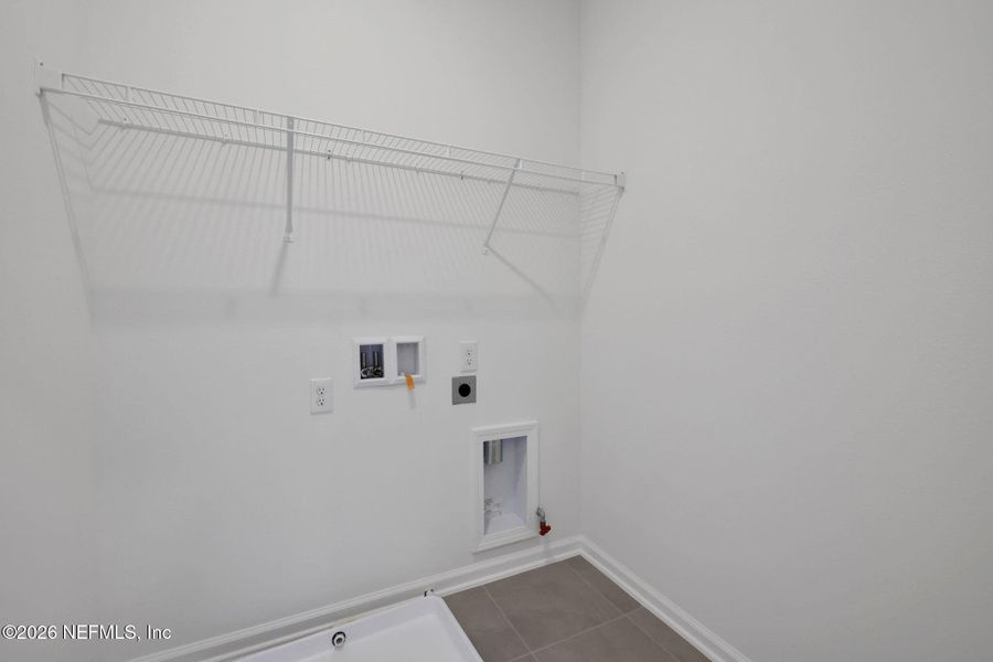 Spacious, unfurnished interior of a new home in Brook Forest, St. Augustine (Image 53).