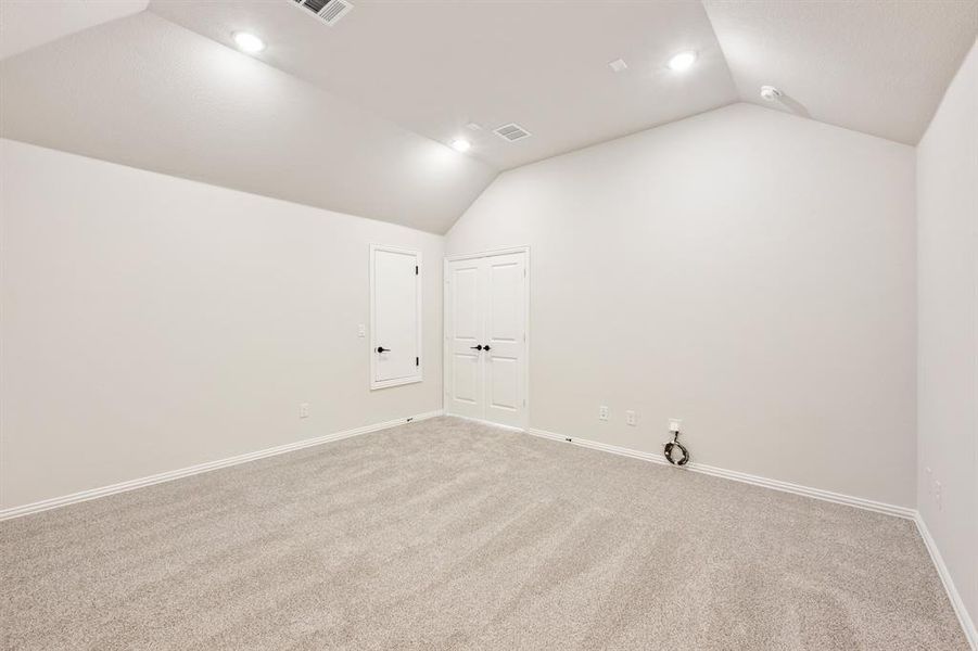 Spacious, unfurnished interior of a new home in Waverly Estates, Josephine (Image 34).