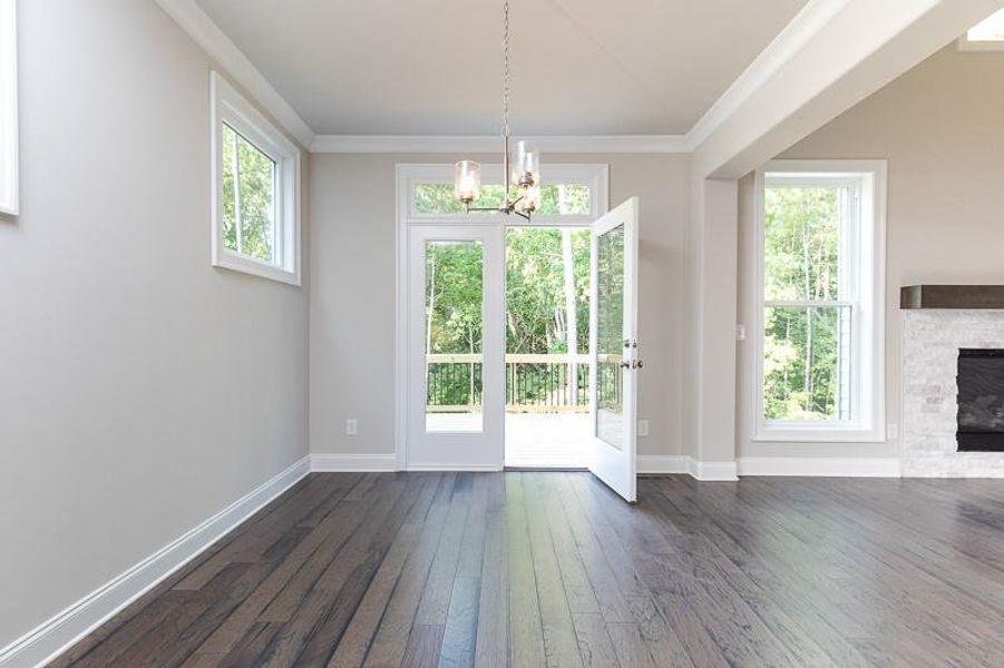 Spacious, unfurnished interior of a new home in Waterhaven, Cumming (Image 15).