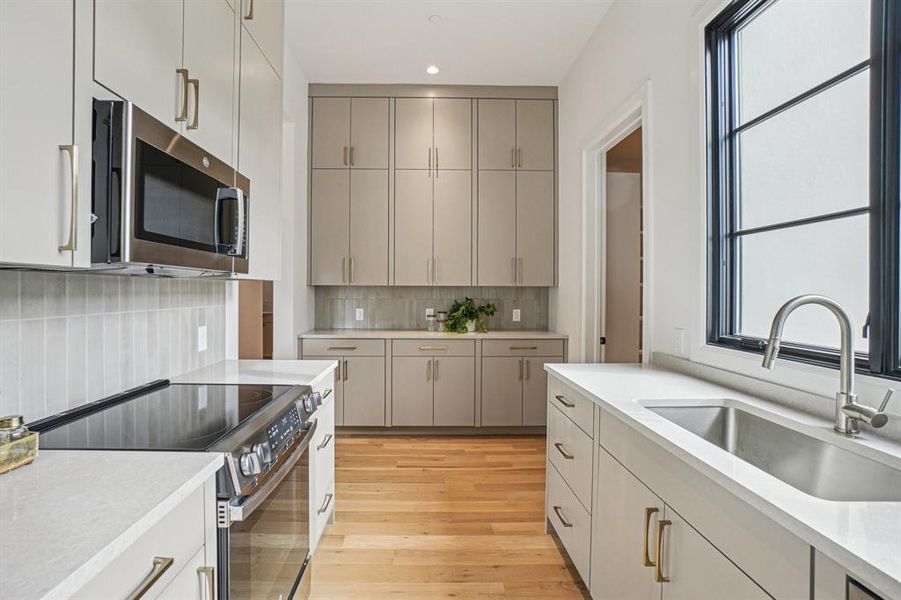 Prep kitchen Prep kitchen