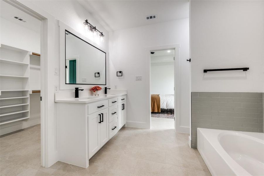 Furnished interior view inside a new home in , Boyd (Image 27).