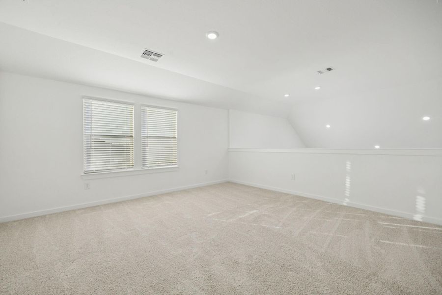 Spacious, unfurnished interior of a new home in Windcress, Cove (Image 22).