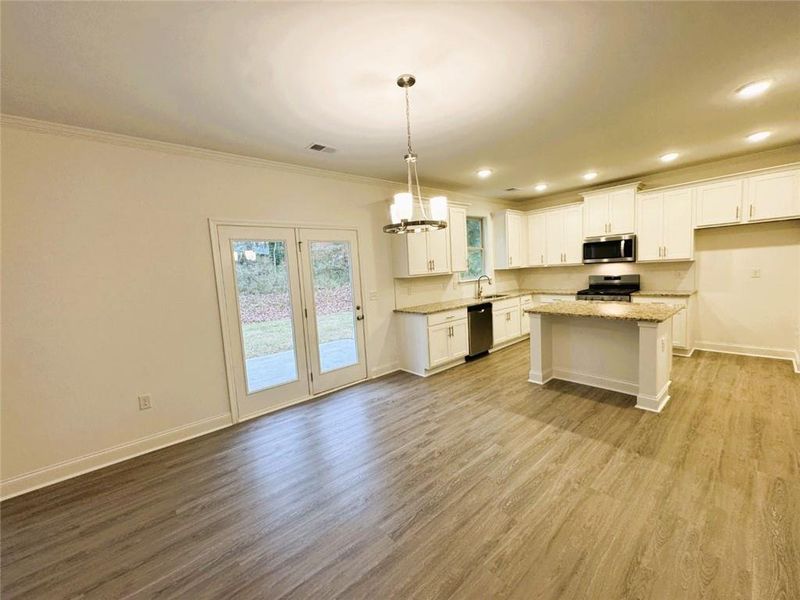 Spacious, unfurnished interior of a new home in Paces Estates, Lithia Springs (Image 10).