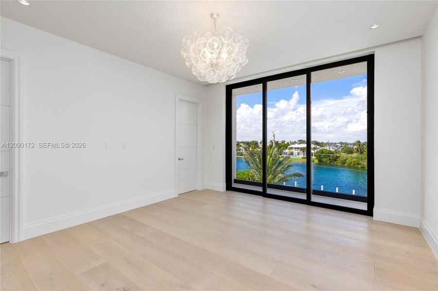 Spacious, unfurnished interior of a new home in , Hillsboro Beach (Image 28). Spacious, unfurnished interior of a new home in , Hillsboro Beach (Image 28).