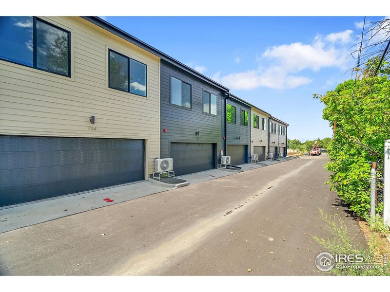 Exterior details and patio area of a home in , Erie (Image 19).
