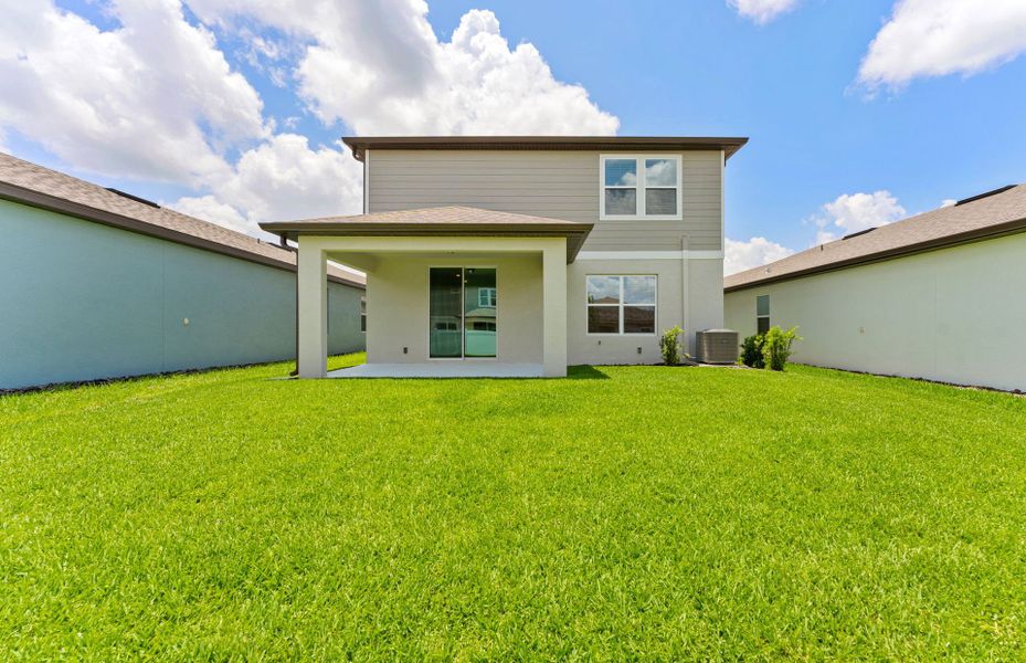 Exterior details and patio area of a home in Pioneer Ranch, Ocala (Image 4).