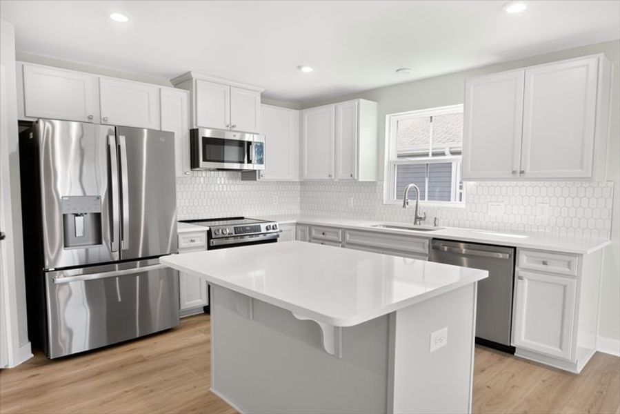 Furnished interior view inside a new home in Waverly Springs, Woodruff (Image 3).