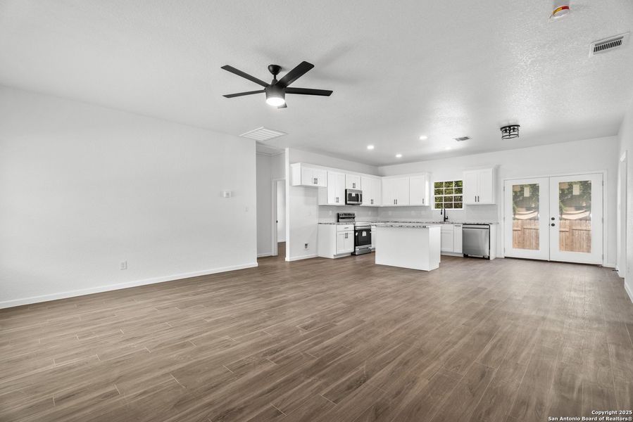 Spacious, unfurnished interior of a new home in , Canyon Lake (Image 14). Spacious, unfurnished interior of a new home in , Canyon Lake (Image 14).