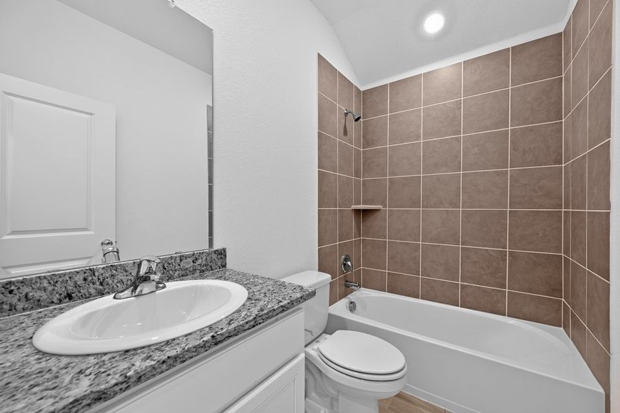 Furnished interior view inside a new home in River Ridge, Crandall (Image 10).