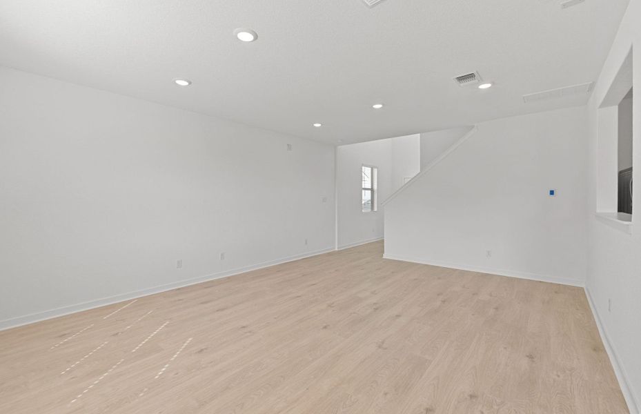 Spacious, unfurnished interior of a new home in Sonterra, Jarrell (Image 38).