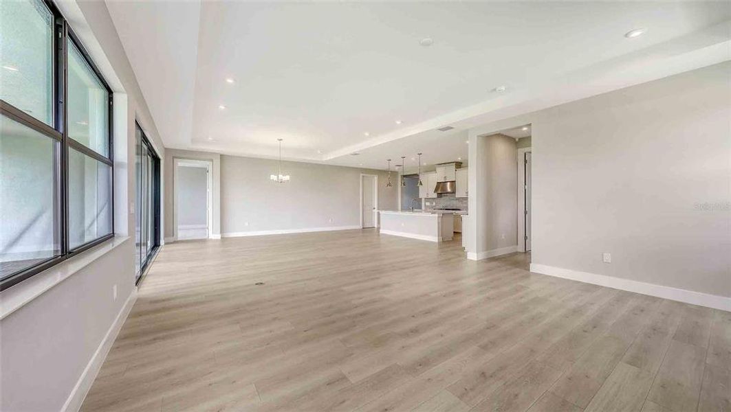 Spacious, unfurnished interior of a new home in Woodland Preserve, Parrish (Image 27).