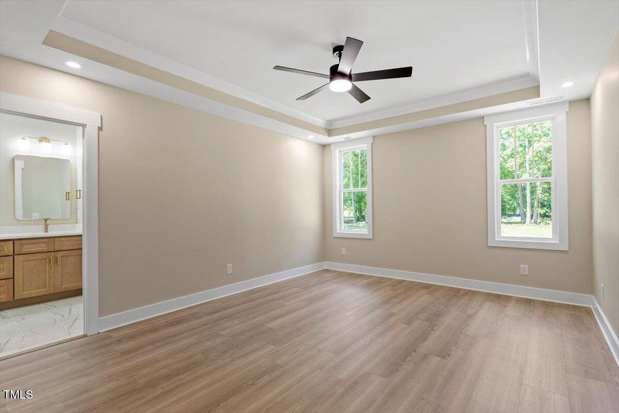 22-2405 Pearces Rd [2174059]_22