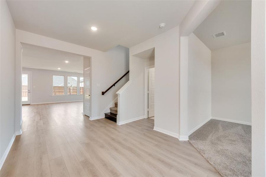 Spacious, unfurnished interior of a new home in Spiritas Ranch, Little Elm (Image 25).