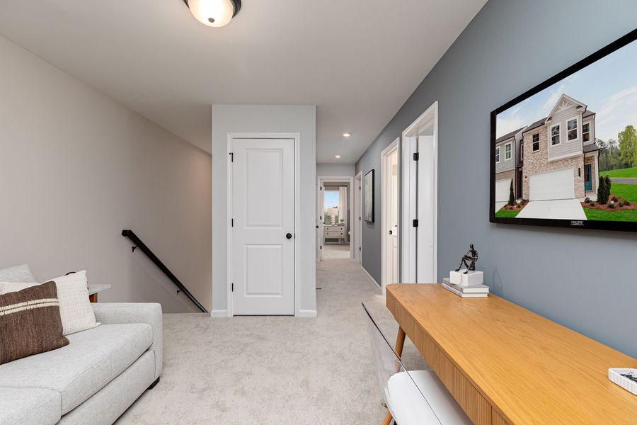 Upper Flex Room