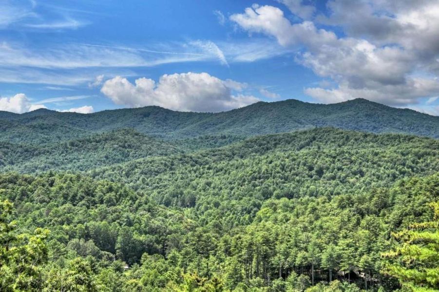 Image 65 of a home in .