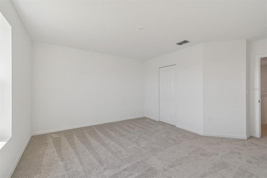 Spacious, unfurnished interior of a new home in Southpointe, Palmetto (Image 27).